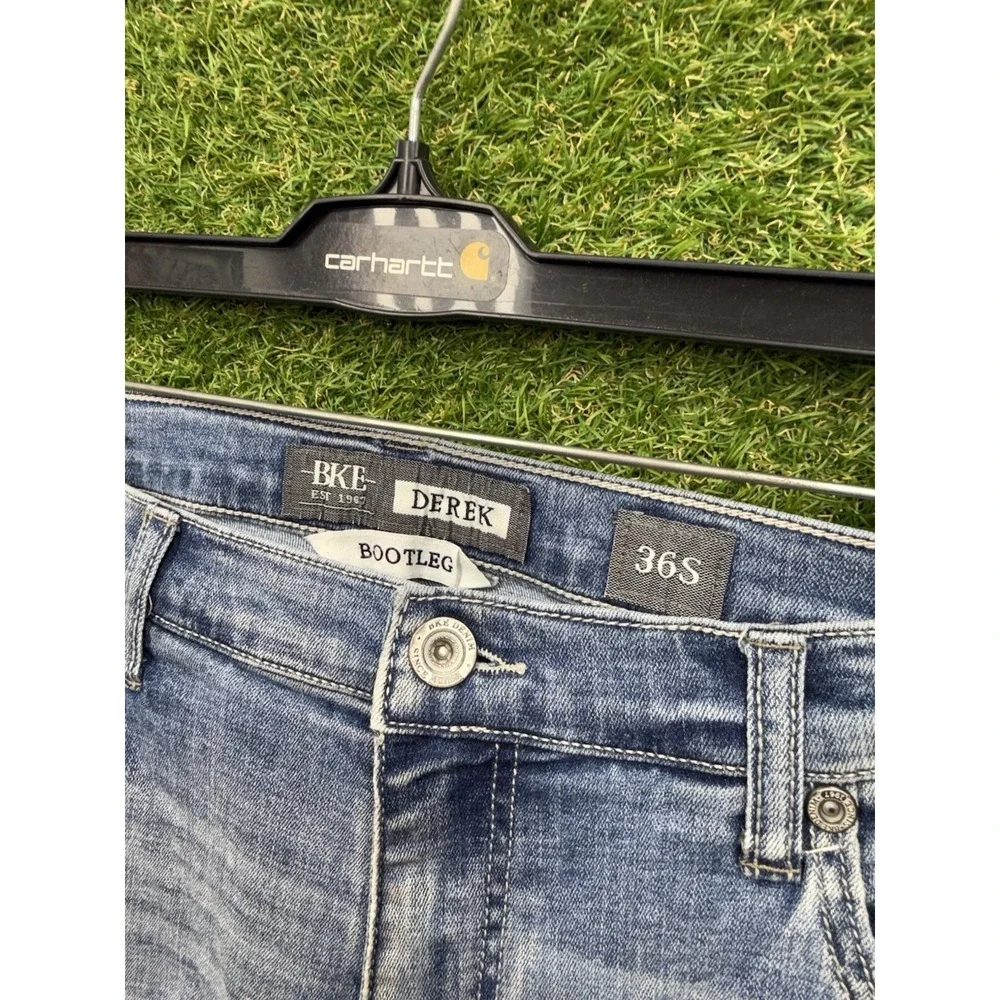 BKE Jeans Mens 36 S Derek Boot Stretch Relaxed Fit Bootcut Buckle Casual Work